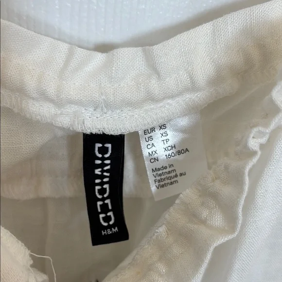 NWT Cream Tie-Front Top - Picture 7 of 8